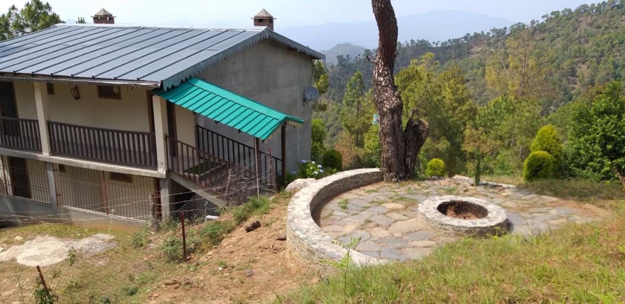 Elphinstone Inn Almora Exteriör bild